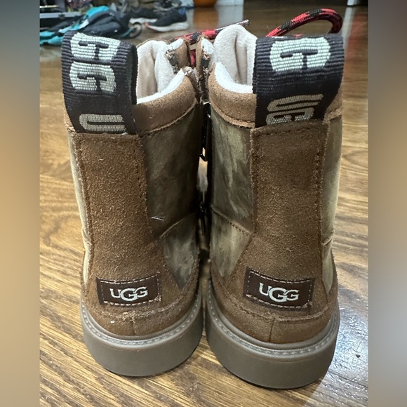 Ugg Kids' Robley Waterproof Boot - Picture 4 of 9